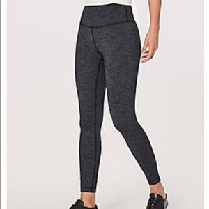 Lululemon Wunder Under High-Rise Leggings - size 6